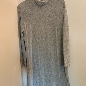 Scoop neck dress/ long shirt